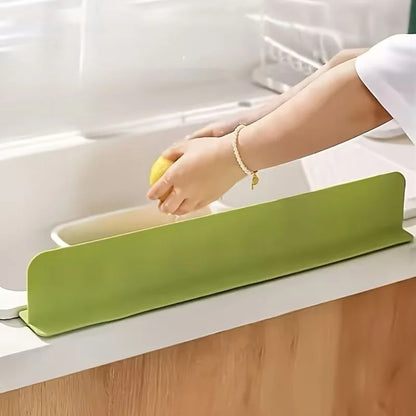 Silicone Sink Splash Guard – Kitchen Water Splash Stopper